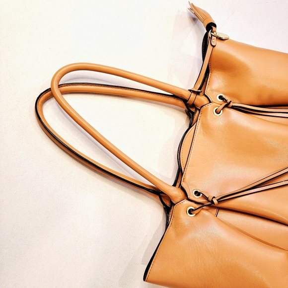 🕊️London Fog Leather Handbag - Picture 2 of 8